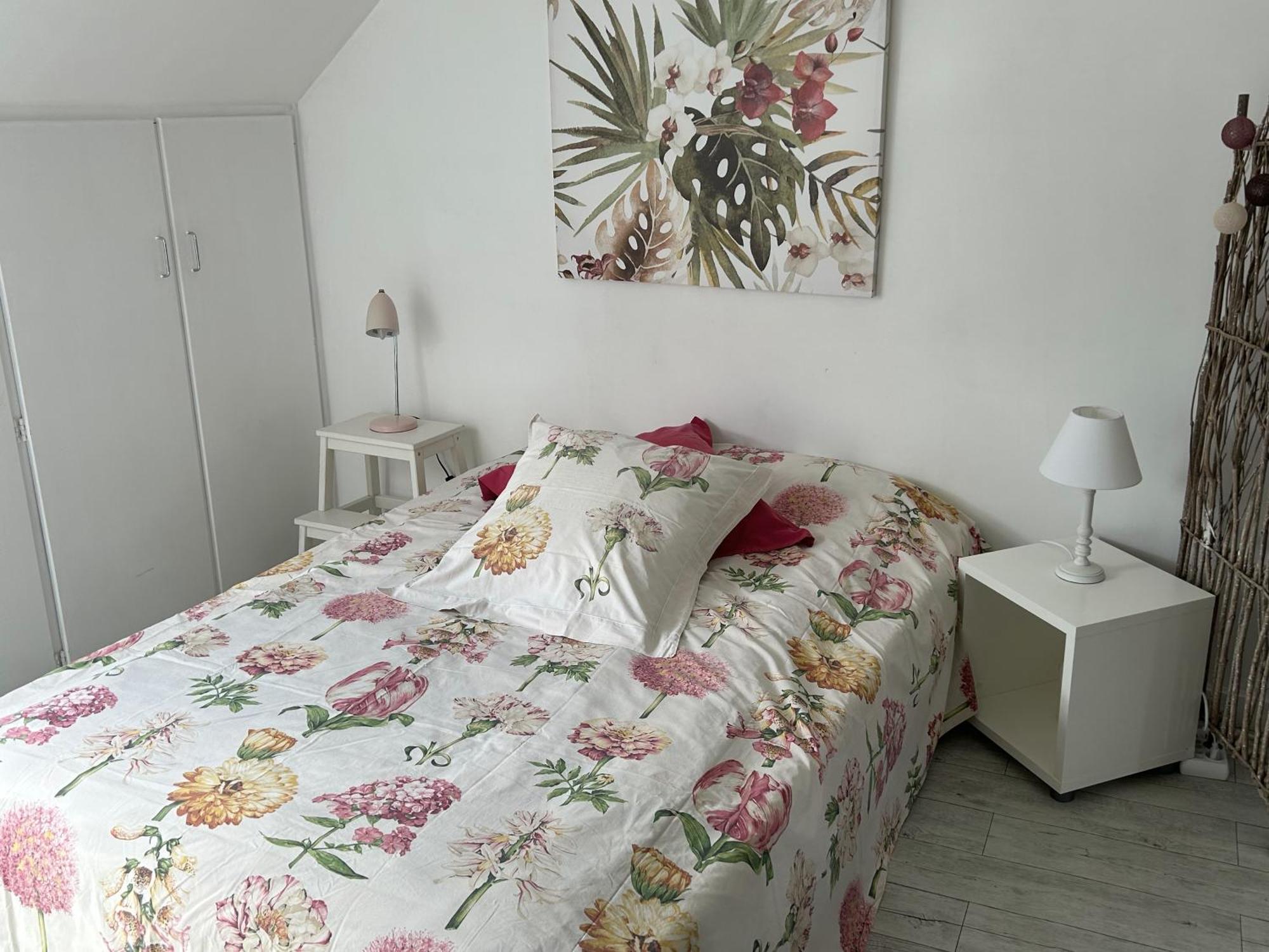 Le Cocon Rouge - Studio En Plein Centre Historique Lamballe Ngoại thất bức ảnh